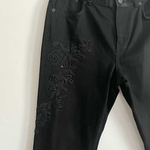 Lauren Ralph Lauren Black Embroidery Embellished High Rise Straight Leg Jeans - Picture 3 of 11